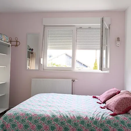 Ferienhaus Renovee Avec Jacuzzi Et Espaces De Detente - Fr-1-589-833 *