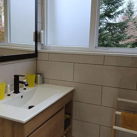 Renovee Avec Jacuzzi Et Espaces De Detente - Fr-1-589-833 *