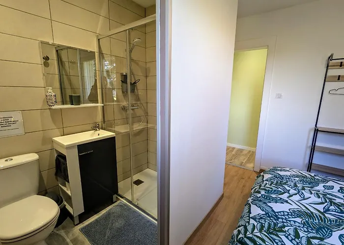 Renovee Avec Jacuzzi Et Espaces De Detente - Fr-1-589-833